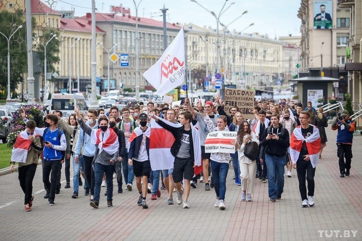 ​Светлана Тихановская: «Студенты знают: для любви к Родине не нужно изучать «основы идеологии», но нужно знать национальные символы и родной язык»