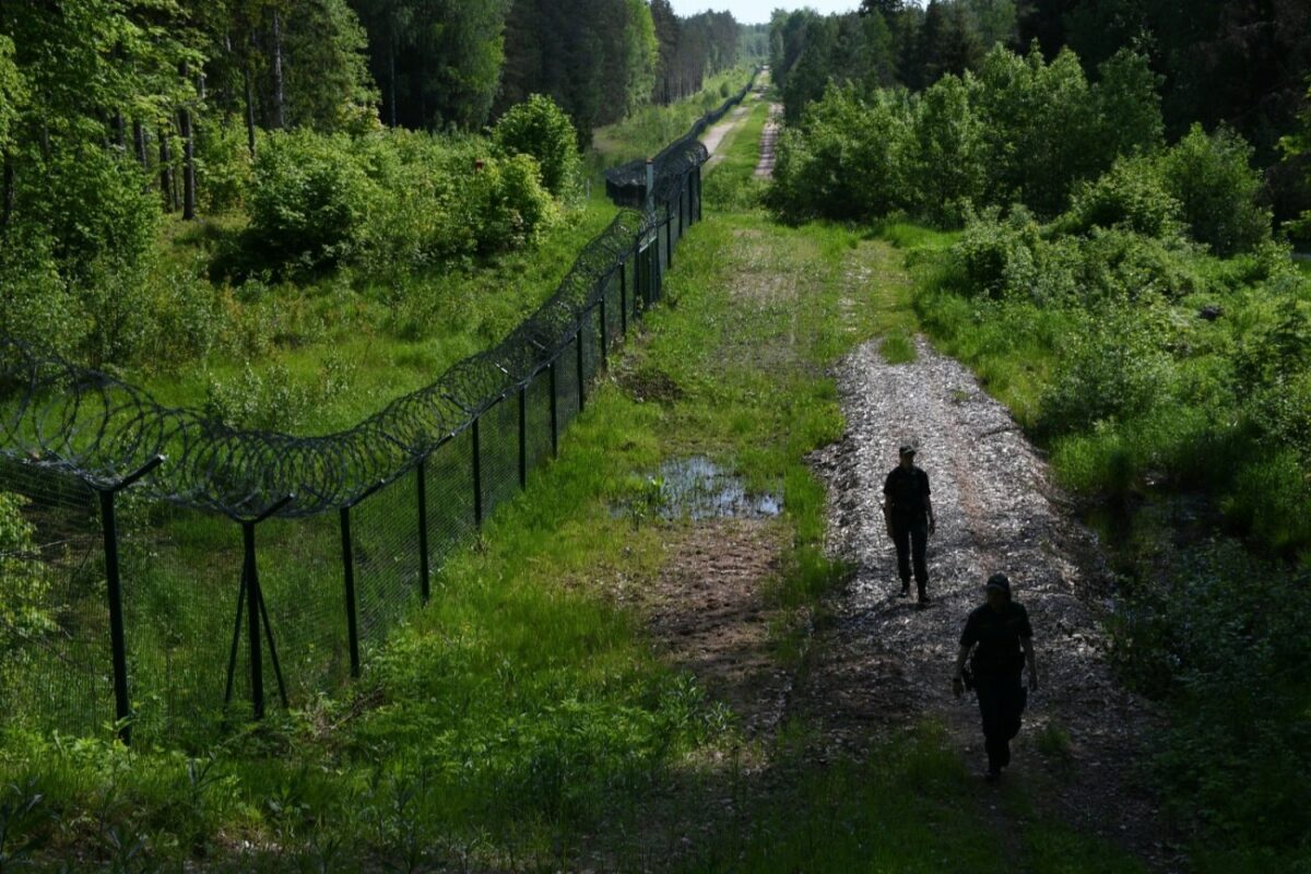 В Латвию не впустили 11 мигрантов