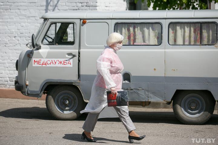 Вероятность заражения вирусом снижается до 1,5%. Рассказываем, почему медики настаивают на ношении масок3