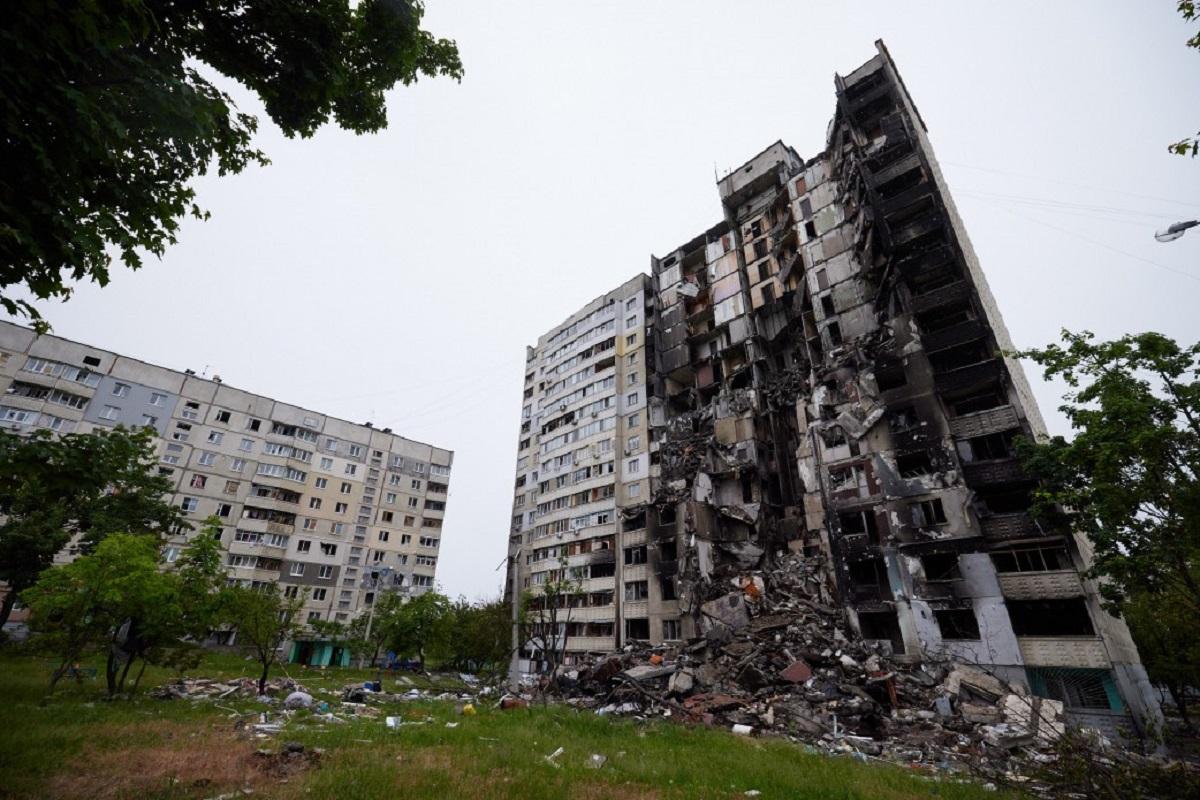 В результате нового вражеского обстрела в Харькове пострадали три человека / фото president.gov.ua