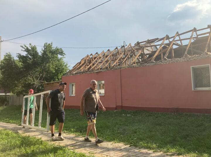 Этот дом начали восстанавливать. Фото: «Новая газета. Европа»