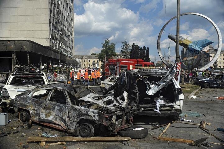 Последствия удара по центру Винницы 14 июля 2022 года. Фото: Reuters