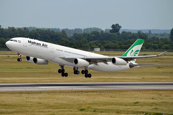 Самолет компании Mahan Air. Фото: Flickr / Nabil Molinari