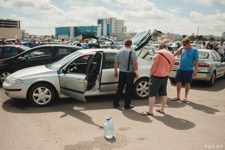 «Я для людей как мотиватор». Узнали, как работают перекупщики авто, сколько зарабатывают и что они думают про дальнейшие цены на бэушки1