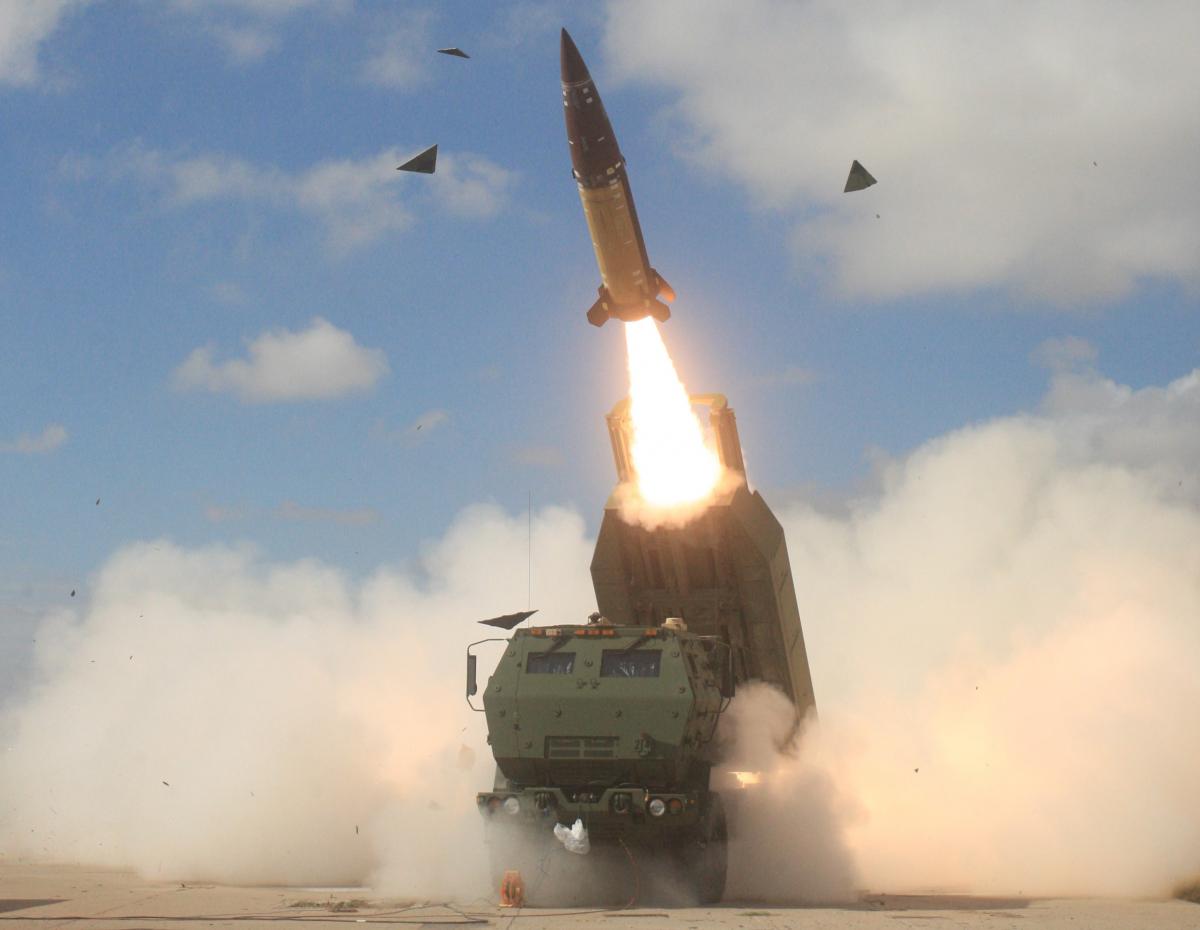 Удары HIMARS по российским складам могли снизить активность российский артиллерии  / фото US Army