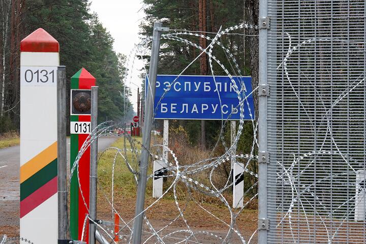 Пограничные столбы на границе Беларуси и Литвы. Фото: Reuters