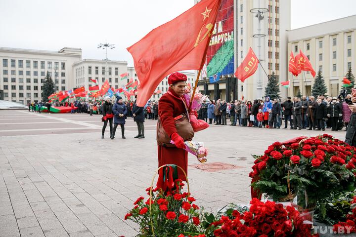 Дожди, наряды ГАИ и отмененные автобусы. Как Беларусь будет жить и работать в длинные выходные0