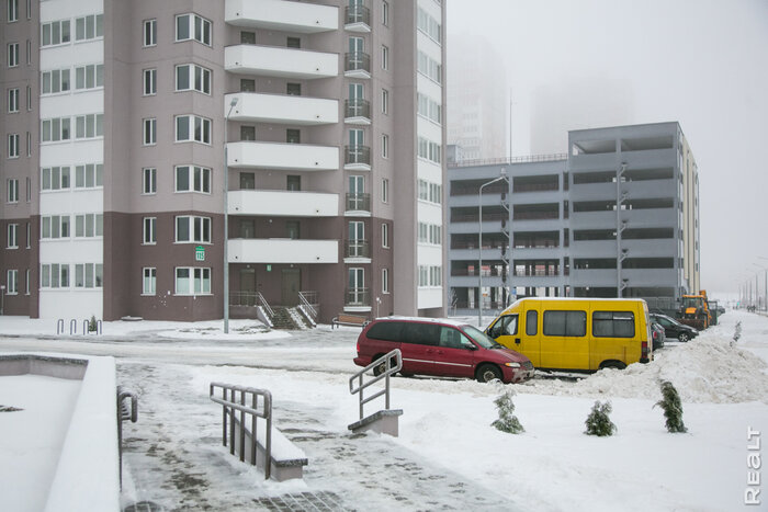 Новые дома на улице Притыцкого. Январь 2023 года, Минск. Фото: Realt.by