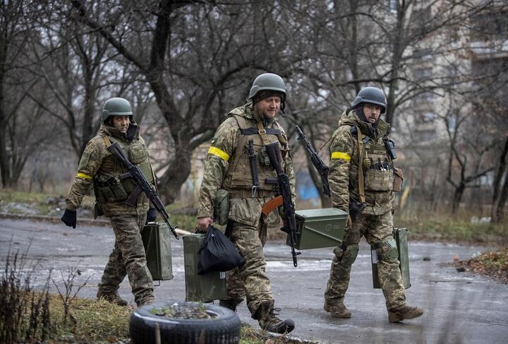 Украинские военные в Бахмуте. 9 декабря 2022 года. Фото: Reuters