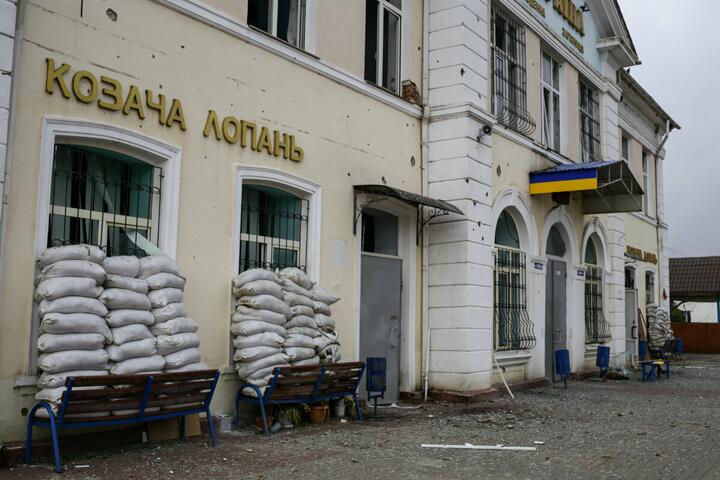 Железнодорожная станция в Казачьей Лопани, где стояли российские военные, 21 сентября 2022 Фото: Стас Юрченко, Ґрати