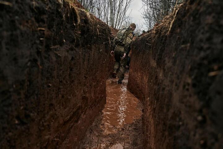 Бойцы 24-й отдельной механизированной бригады имени короля Даниила в окопах под Горловкой, Донецкая область, Украина, ноябрь 2023 года. Фото: instagram/libkos