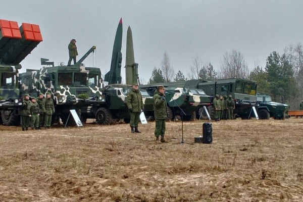 Школьников стали вывозить на полигоны для показа военных учений — новый уровень милитаризации образования?