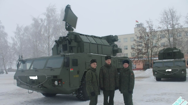 Страх за Мозырский НПЗ? Беларусь перебросила в Ельский район две батареи ПВО0
